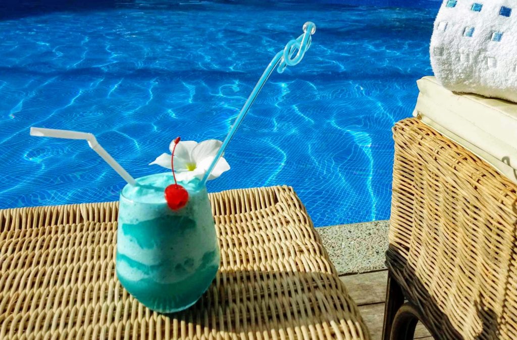 resorts moringa coco pool piscine luxe luxury relax massage